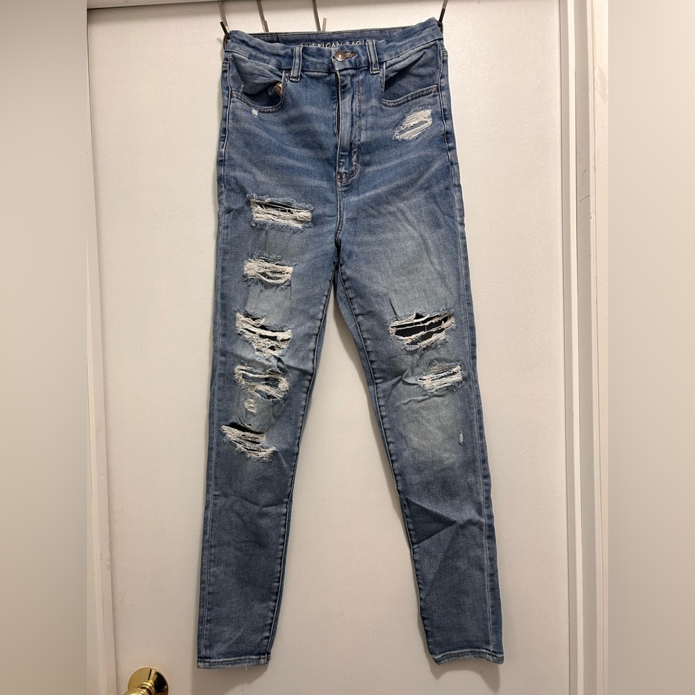 American Eagle Outfitters Light Blue Distressed Skinny Jeans